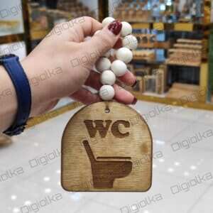 نشانگر آویز درب دستشویی چوبی مهره‌دار با طرح تصویری توالت فرنگی و حروف لاتین WC